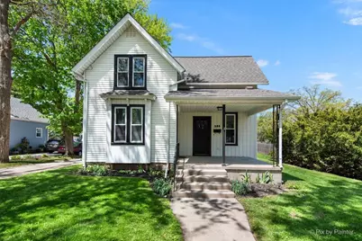 328 Locust Street, Marengo, IL 60152 - Photo 1