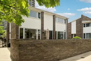 58 W Schiller St, Chicago, IL 60610 - Photo 1