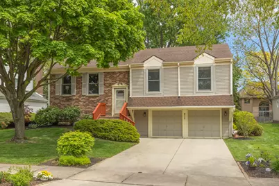 215 Lynbrook Drive, Bloomingdale, IL 60108 - Photo 1