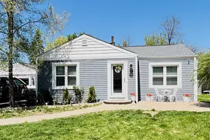 321 Lewis Ave, Wauconda, IL 60084 - Photo 1