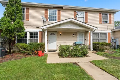 8 Wildwood Lane #G, Bolingbrook, IL 60440 - Photo 1