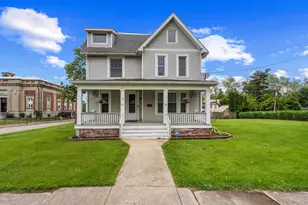 201 E Court St, Paris, IL 61944 - Photo 1