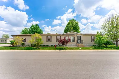 447 Seasons Parkway, Belvidere, IL 61008 - Photo 1