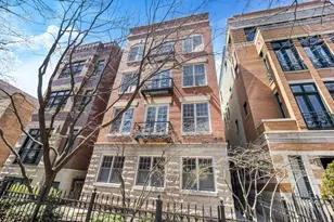 2838 N Burling St, Chicago, IL 60657 - Photo 1