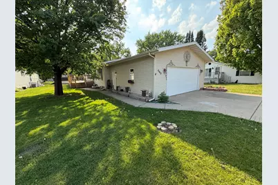 409 E Wood Lane, Belvidere, IL 61008 - Photo 1