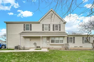 2301 Knollwood Cir, Schaumburg, IL 60194 - Photo 1