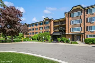 1116 S New Wilke Rd, Arlington Heights, IL 60005 - Photo 1