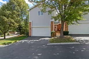 231 Charlotte Ct, Cary, IL 60013 - Photo 1