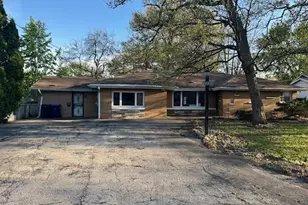 7239 W 110th St, Worth, IL 60482 - Photo 1