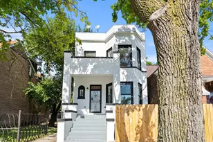 4336 W Gladys Ave, Chicago, IL 60624 - Photo 1