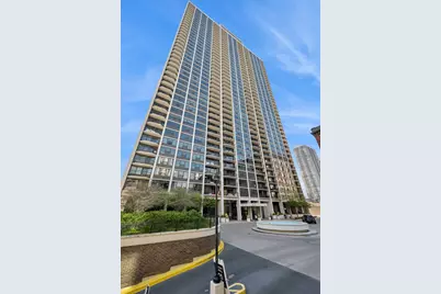1560 N Sandburg Terrace #1208, Chicago, IL 60610 - Photo 1