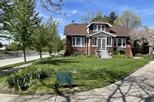 9600 W Shore Dr, Oak Lawn, IL 60453 - Photo 1