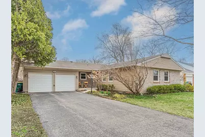 830 Shady Grove Lane, Buffalo Grove, IL 60089 - Photo 1