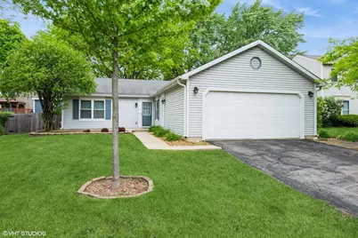 806 Idaho Street, Carol Stream, IL 60188 - Photo 1