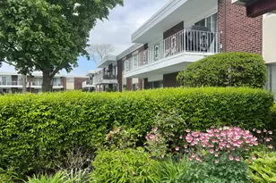 100 Deborah Ln, Wheeling, IL 60090 - Photo 1