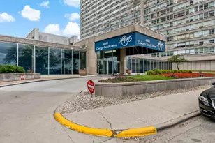 4800 S Chicago Beach Dr, Chicago, IL 60615 - Photo 1
