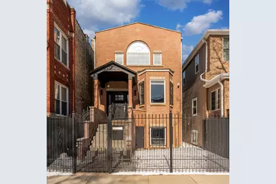 2818 W Wellington Avenue, Chicago, IL 60618 - Photo 1