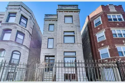 3304 W Warren Boulevard, Chicago, IL 60624 - Photo 1