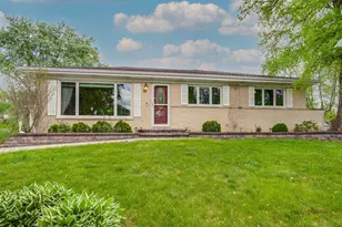 617 Trent Ln, Schaumburg, IL 60193 - Photo 1