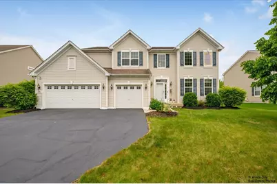 231 Valencia Parkway, Gilberts, IL 60136 - Photo 1