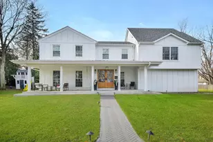 366 Indian Dr, Glen Ellyn, IL 60137 - Photo 1