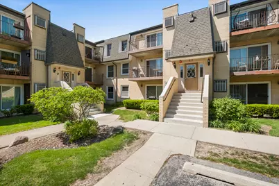 812 N River Road #3B, Mount Prospect, IL 60056 - Photo 1