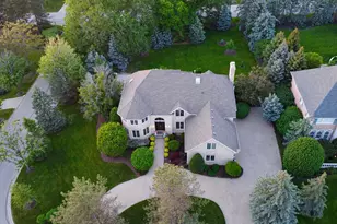 5 Todor Ct, Burr Ridge, IL 60527 - Photo 1