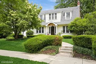 944 Fair Oaks Ave, Oak Park, IL 60302 - Photo 1