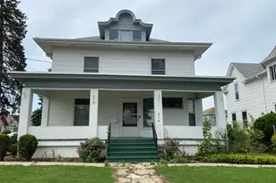 214 Gale St, Aurora, IL 60506 - Photo 1