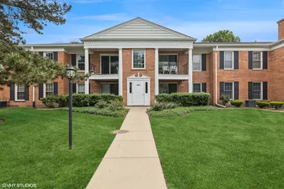565 Shorely Drive #202, Barrington, IL 60010 - Photo 1