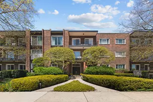 140 Franklin Pl, Lake Forest, IL 60045 - Photo 1