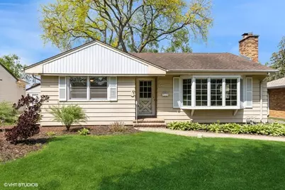 10 N Waverly Place, Mount Prospect, IL 60056 - Photo 1