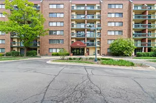 1800 Huntington Blvd, Hoffman Estates, IL 60169 - Photo 1