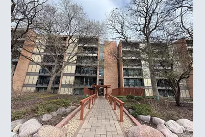 6000 Oakwood Drive #1E, Lisle, IL 60532 - Photo 1