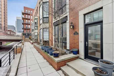 641 W Wayman Street #A, Chicago, IL 60661 - Photo 1