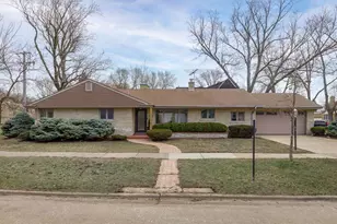 501 Byrd Rd, Riverside, IL 60546 - Photo 1