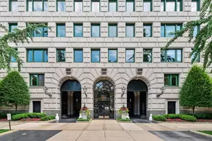 209 E Lake Shore Dr, Chicago, IL 60611 - Photo 1