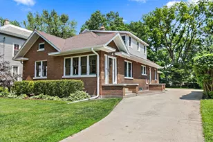 610 S 3rd St, Dekalb, IL 60115 - Photo 1