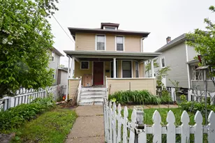 937 N County St, Waukegan, IL 60085 - Photo 1