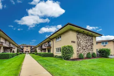 6132 S Kensington Avenue #A, Countryside, IL 60525 - Photo 1