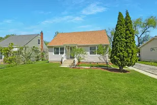 511 E Stimmel St, West Chicago, IL 60185 - Photo 1