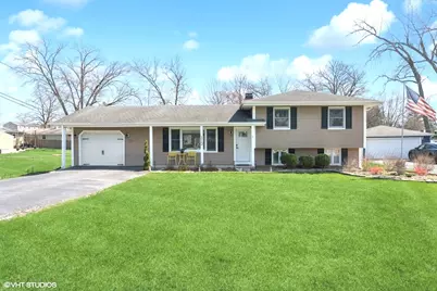 313 Sunrise Avenue, Willowbrook, IL 60527 - Photo 1