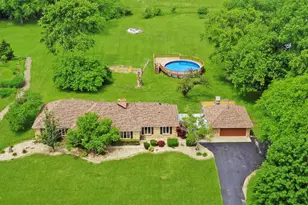 25652 S Mary Ln, Crete, IL 60417 - Photo 1