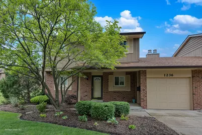 1236 Croydon Court #1236, Wheaton, IL 60189 - Photo 1