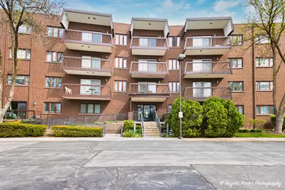 300 E Dundee Road #402, Buffalo Grove, IL 60089 - Photo 1