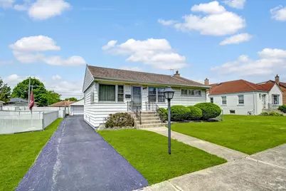 9124 S 54th Court, Oak Lawn, IL 60453 - Photo 1