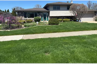 1720 Lynwood Street, Crest Hill, IL 60403 - Photo 1