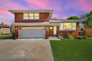 5640 W 82nd Pl, Burbank, IL 60459 - Photo 1