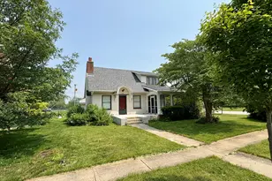 201 W Sumner Ave, Peotone, IL 60468 - Photo 1