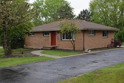 1012 Elsie Avenue, Gurnee, IL 60031 - Photo 1